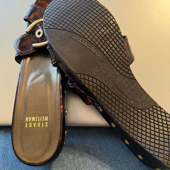 STUART WEITZMAN MULE CROSS STRAP BUCKLE TORTOISE PATENT LEATHER 9.5M - Picture 13 of 15